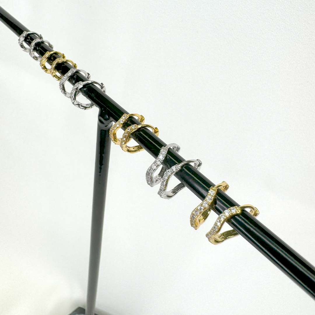 P34/stellaジルコンピアス