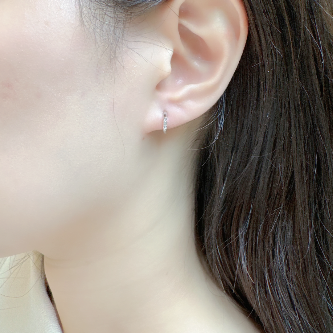 P43/honeyミニピアス