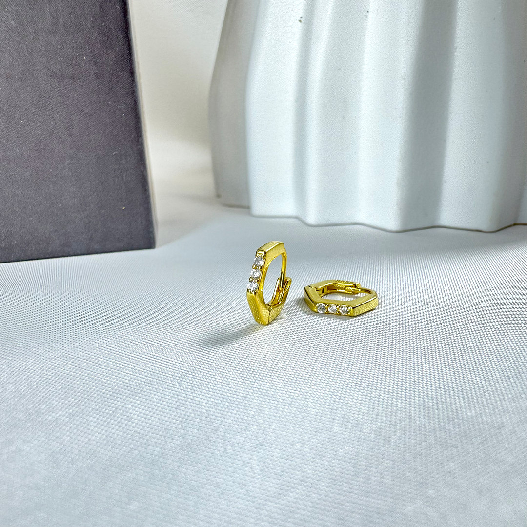 P43/honeyミニピアス