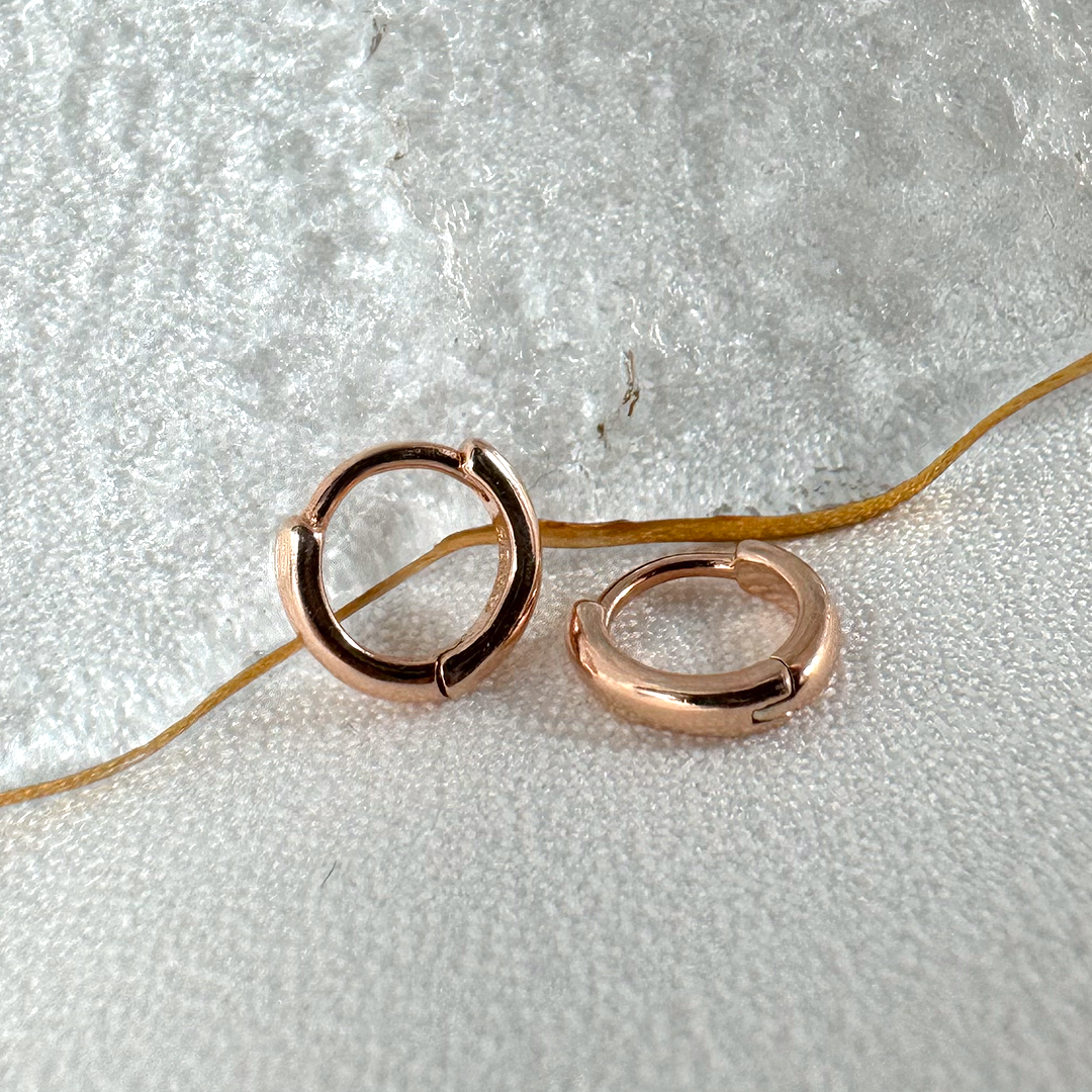 P24/roundミニピアス