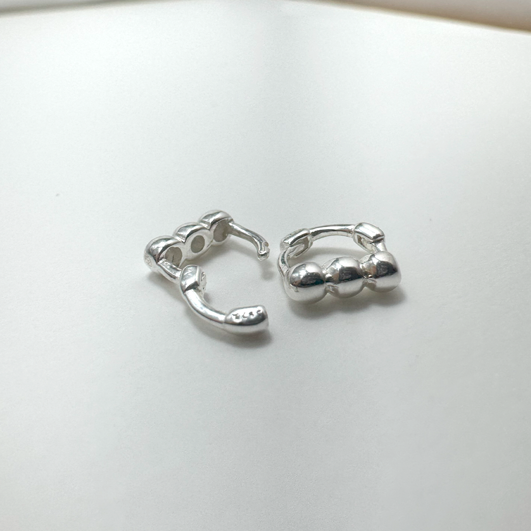 P49/trinityballミニピアス