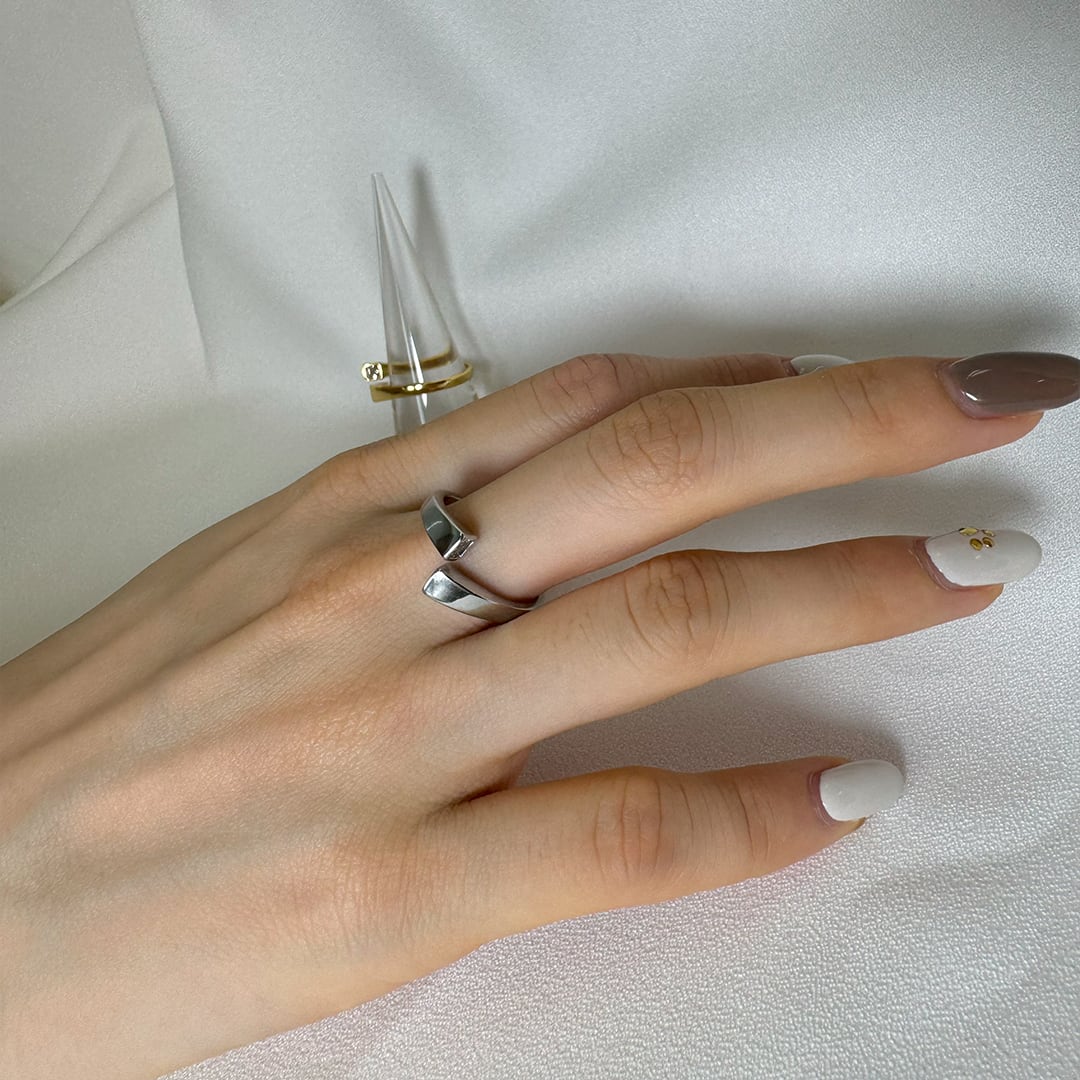 R9/carreジルコンリング