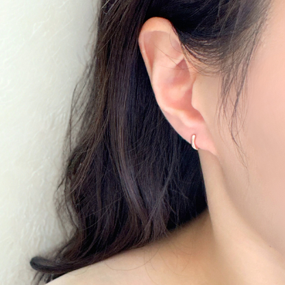 P24/roundミニピアス