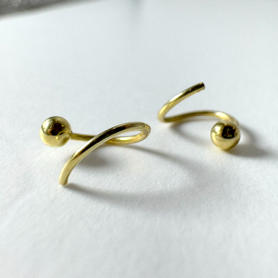 P51/minimal-dotピアス