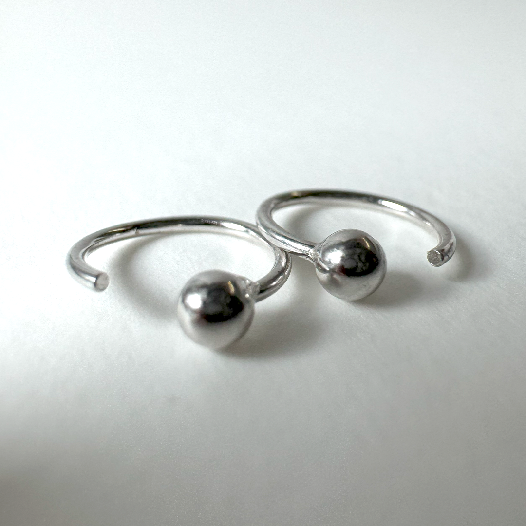 P51/minimal-dotピアス