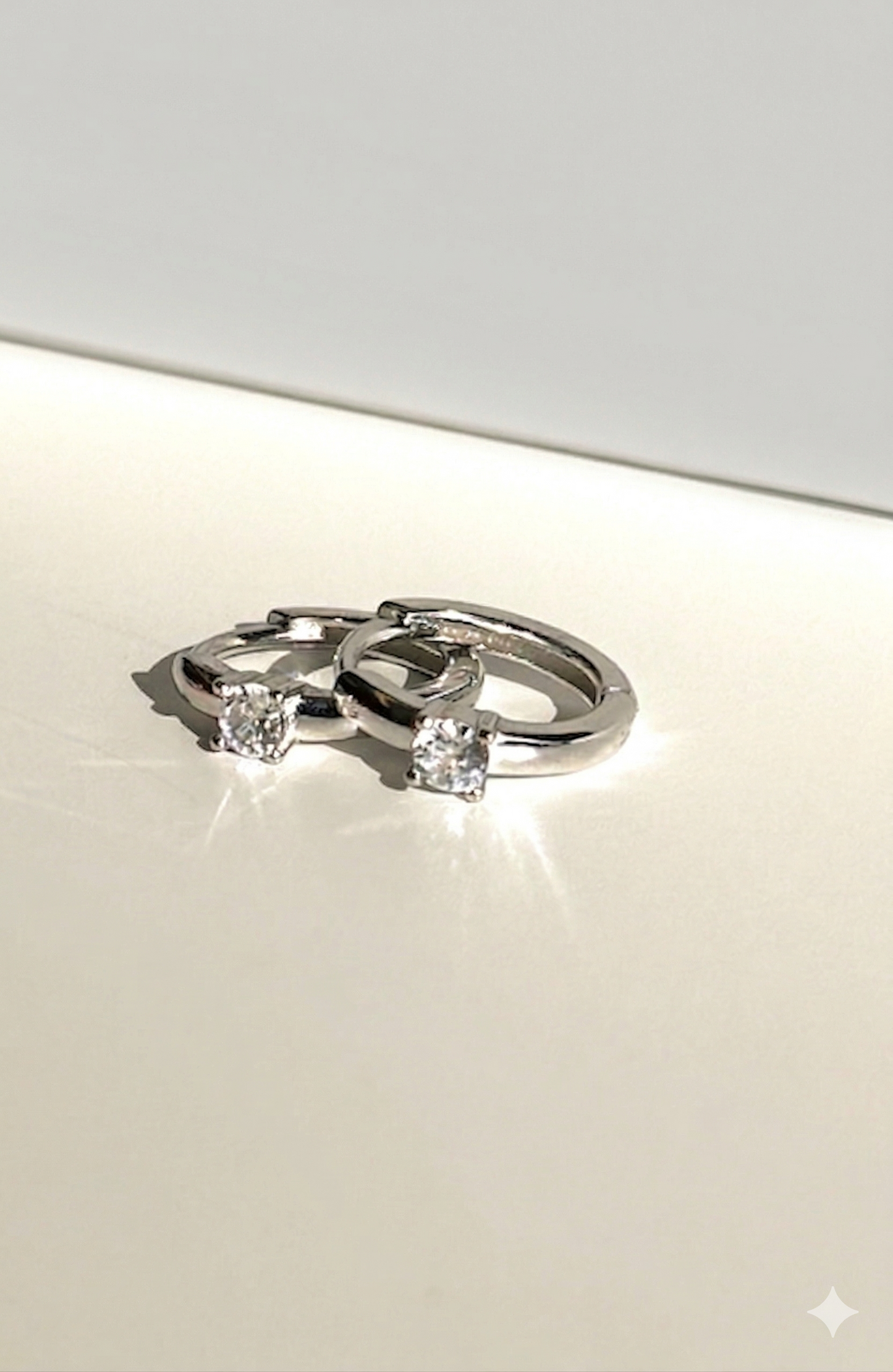 P27/Twinkle　フープピアス