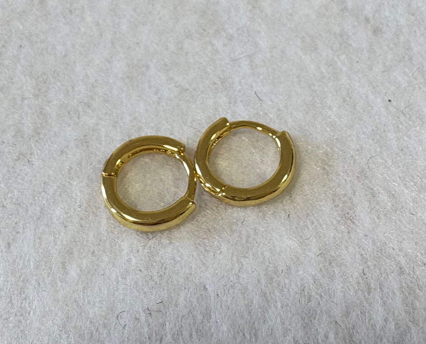 P24/roundミニピアス