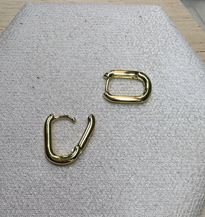 P30/Cadre（カドル）フープピアス