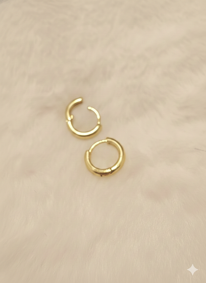 P24/roundミニピアス