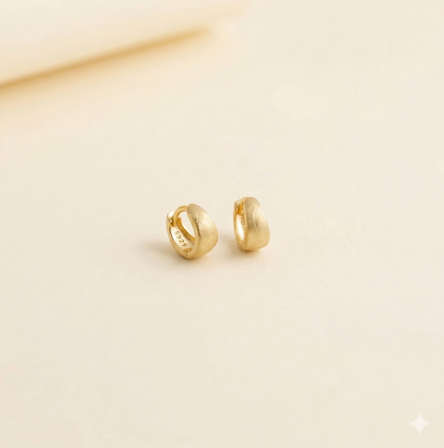 P35/Drop-mattミニピアス（小さめサイズ）【 30-Day Best Seller / No.3 】