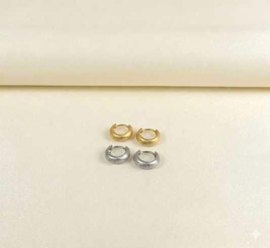 P35/Drop-mattミニピアス（小さめサイズ）