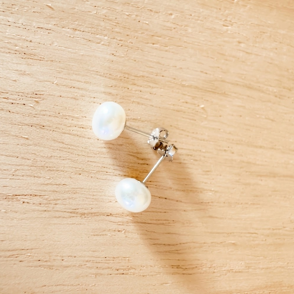 P51 Perle（ペルル）ポストピアス【新商品】
