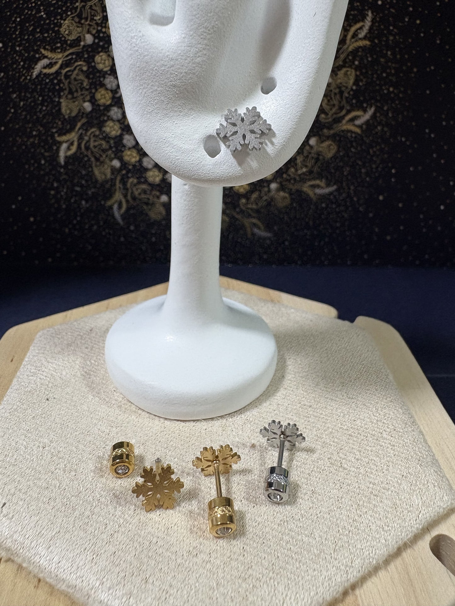 P60/snow flakes ポストピアス