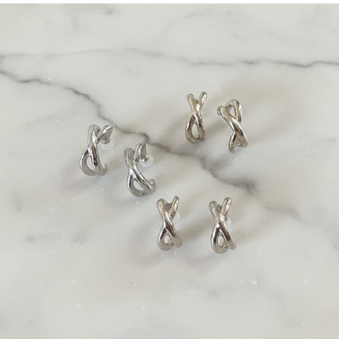 P61/mobiusポストピアス