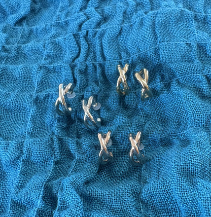 P61/mobiusポストピアス