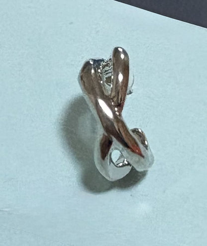 P61/mobiusポストピアス